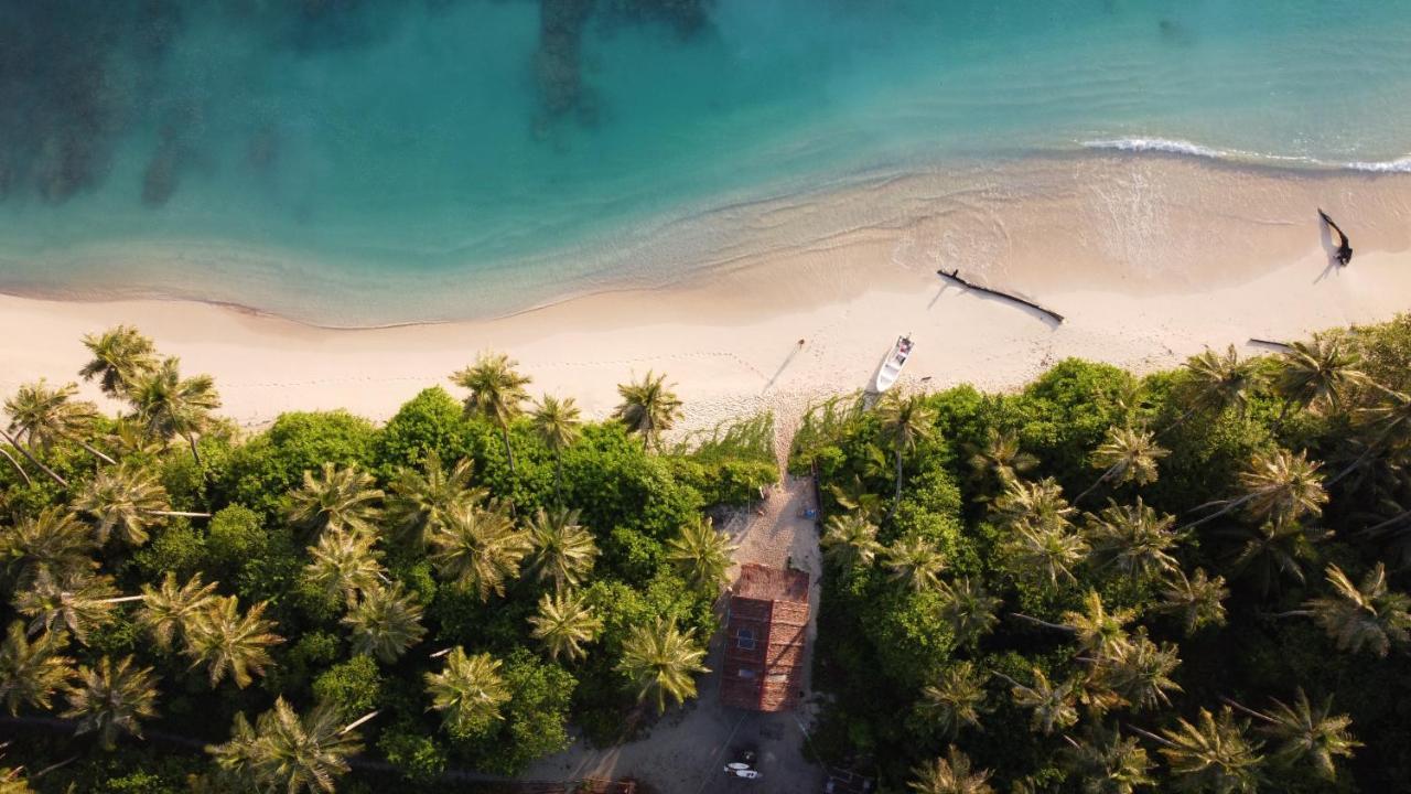 Pinang Island - Private Island Sea View Bungalows Singkil  Exterior photo