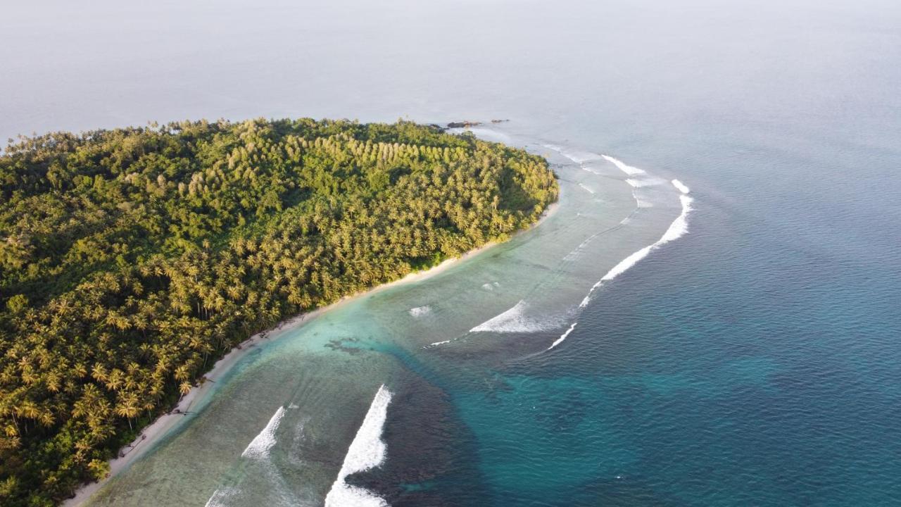Pinang Island - Private Island Sea View Bungalows Singkil  Exterior photo