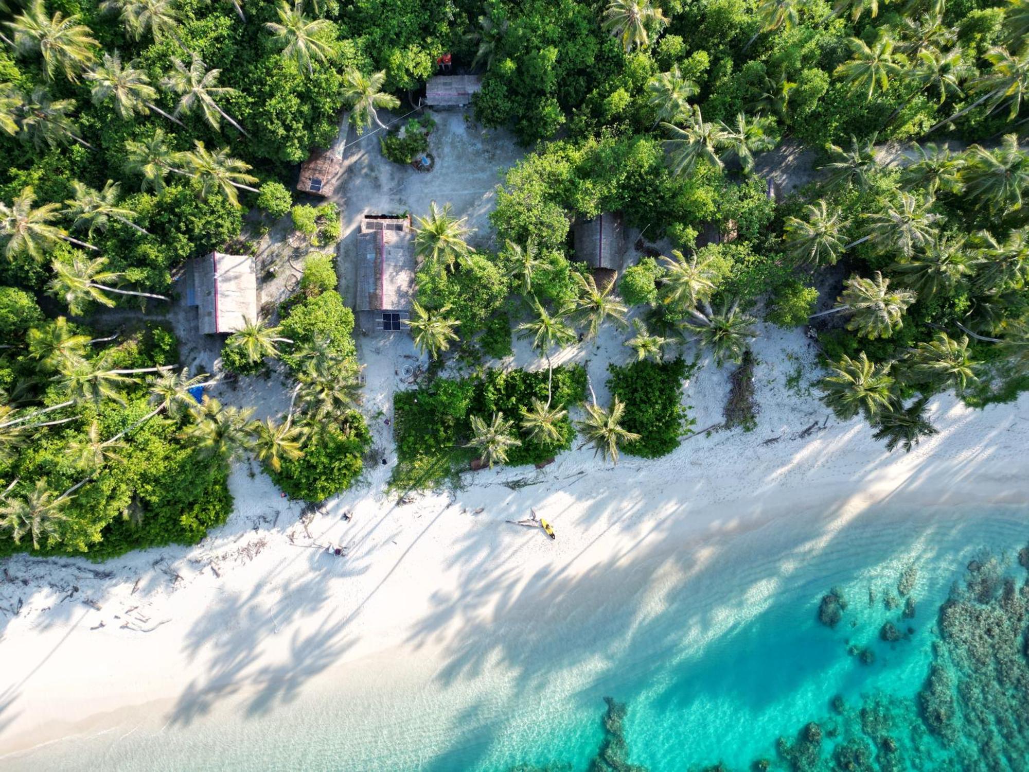 Pinang Island - Private Island Sea View Bungalows Singkil  Exterior photo