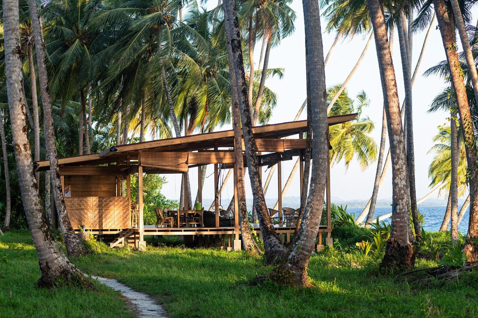 Pinang Island - Private Island Sea View Bungalows Singkil  Exterior photo